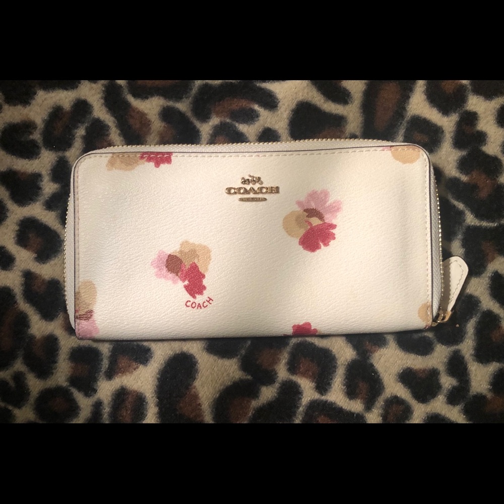 White/Floral Coach Wallet